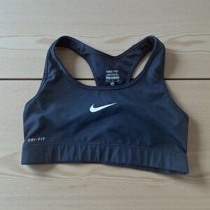NIKE Women's Black Dri Fit Racerback Bra Size Small